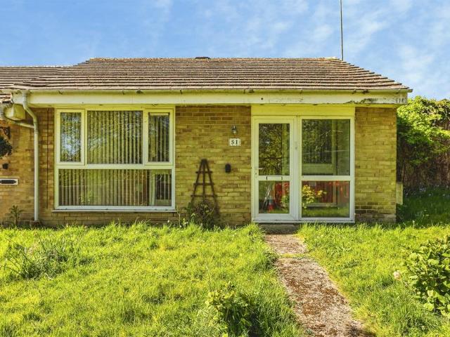 2 bedroom terraced bungalow for sale