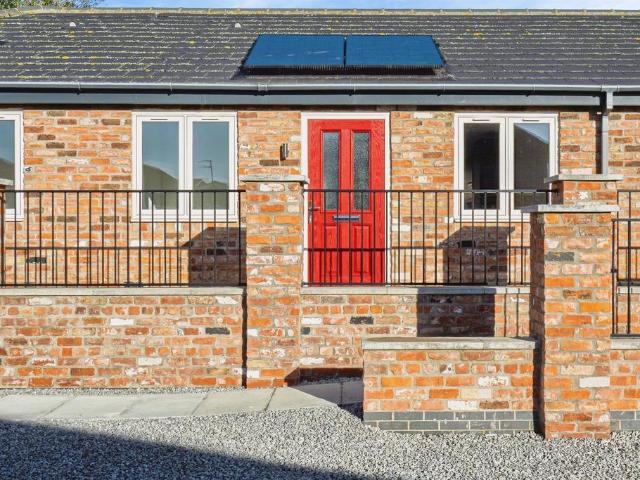 2 bedroom terraced bungalow for sale