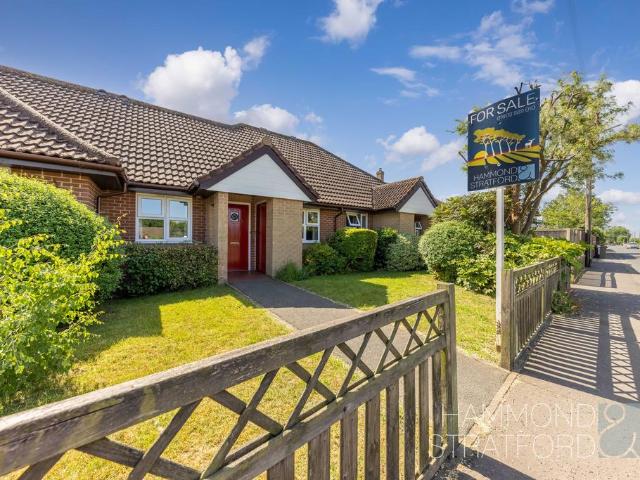 2 bedroom terraced bungalow for sale