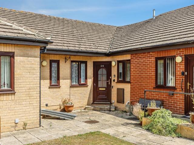 2 bedroom terraced bungalow for sale