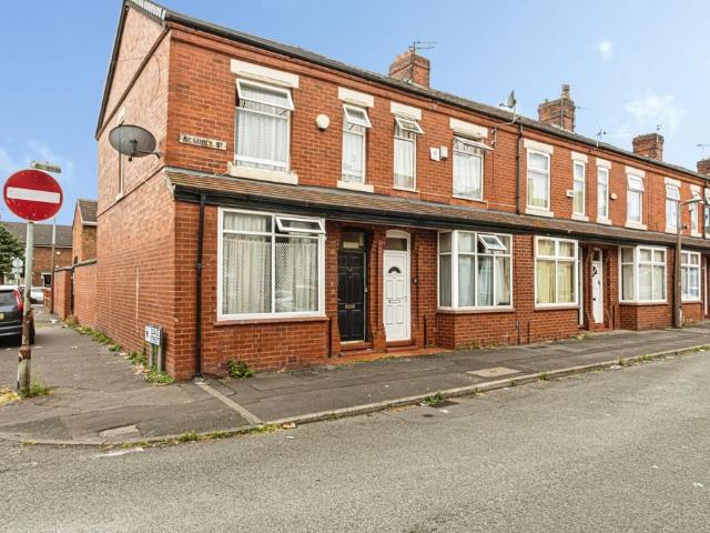 2 bedroom terraced bungalow for sale