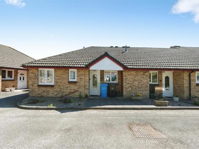 2 bedroom terraced bungalow for sale