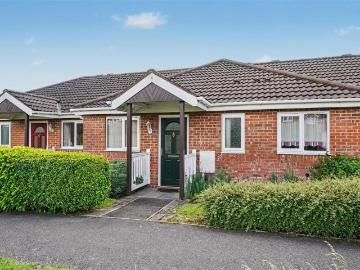 2 bedroom terraced bungalow for sale