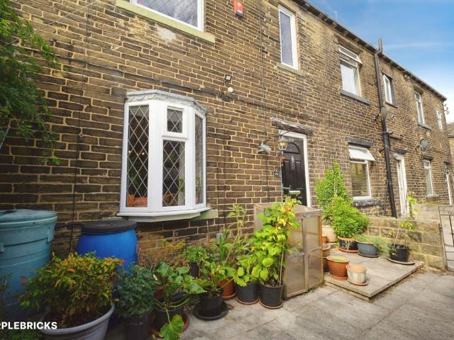2 bedroom terraced bungalow for sale