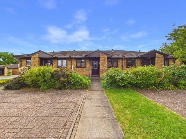 2 bedroom terraced bungalow for sale