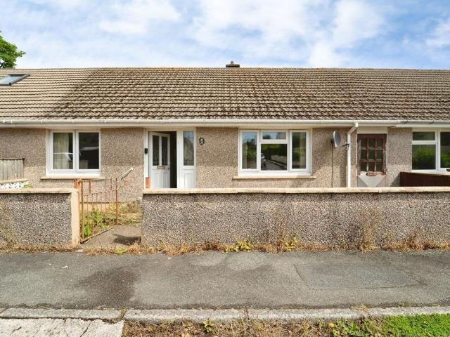 2 bedroom terraced bungalow for sale