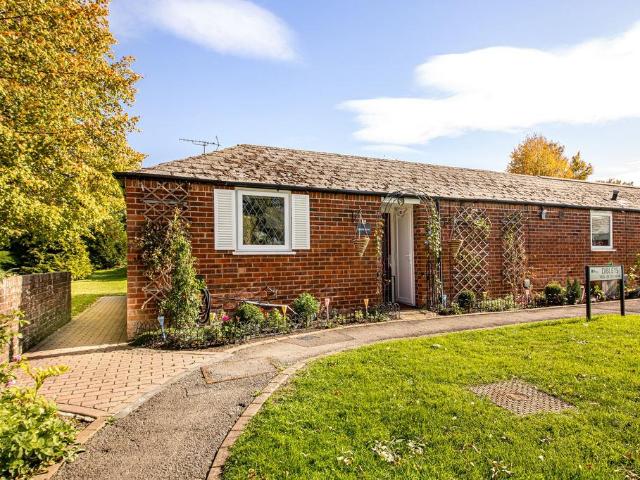 2 bedroom terraced bungalow for sale