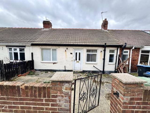 2 bedroom terraced bungalow for sale