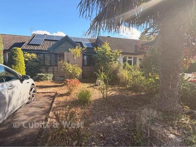 2 bedroom terraced bungalow for sale