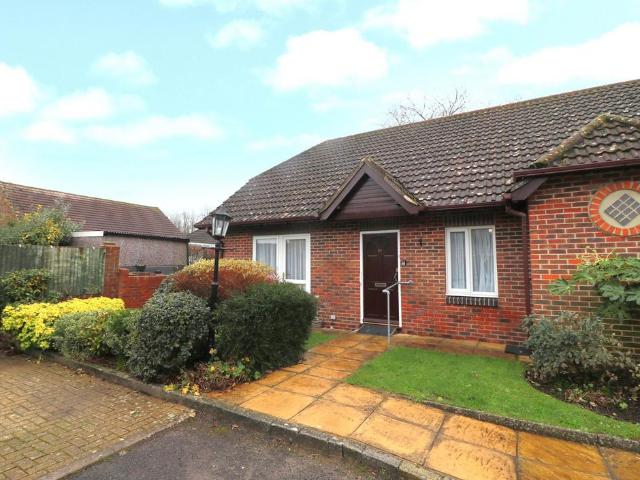 2 bedroom terraced bungalow for sale
