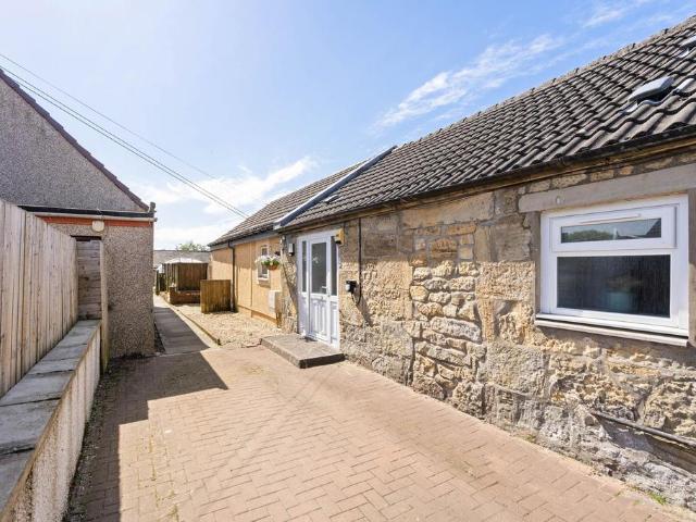2 bedroom terraced bungalow for sale