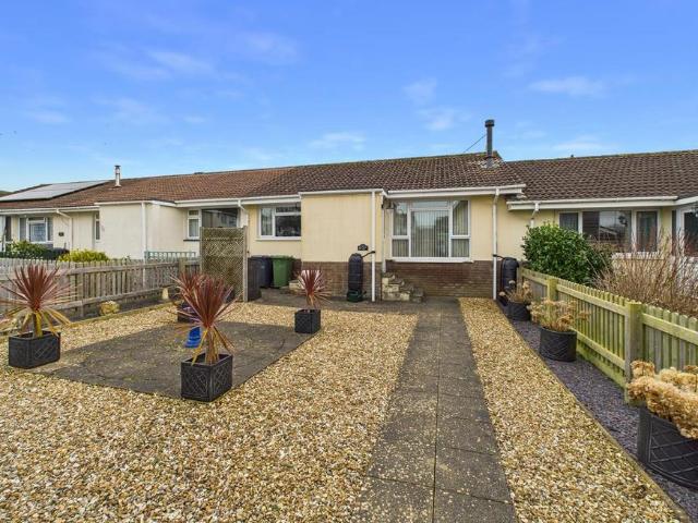 2 bedroom terraced bungalow for sale