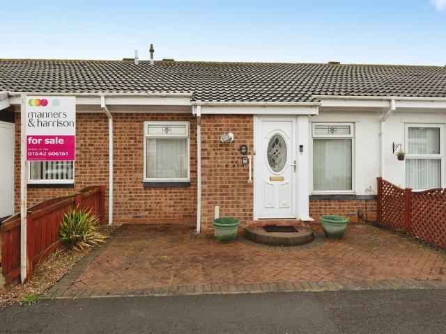 2 bedroom terraced bungalow for sale