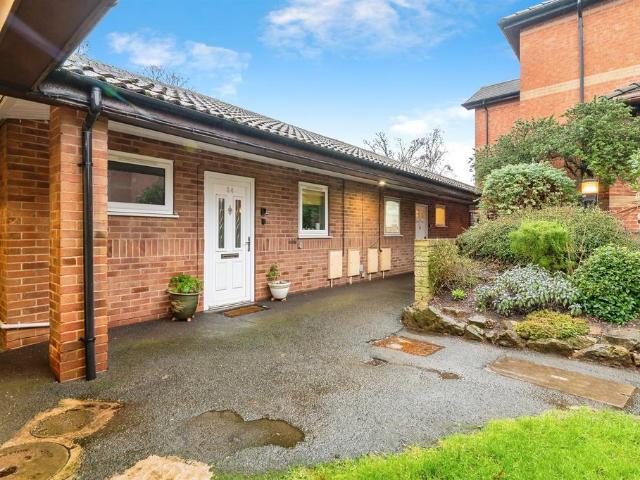 2 bedroom terraced bungalow for sale