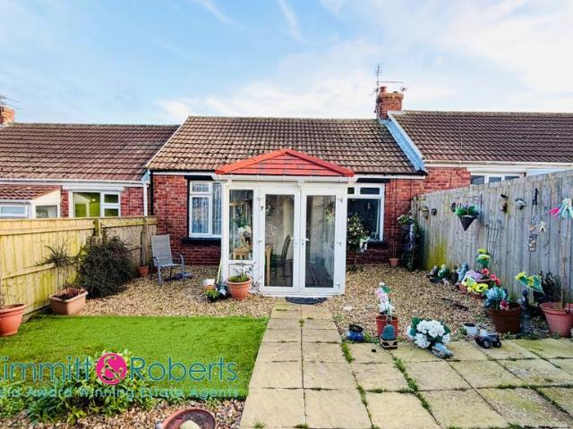 2 bedroom terraced bungalow for sale