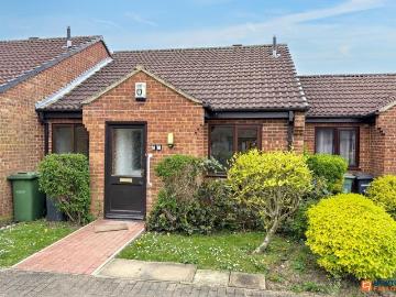 2 bedroom terraced bungalow for sale