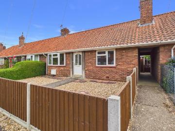 2 bedroom terraced bungalow for sale