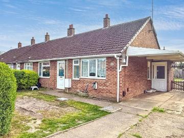2 bedroom terraced bungalow for sale