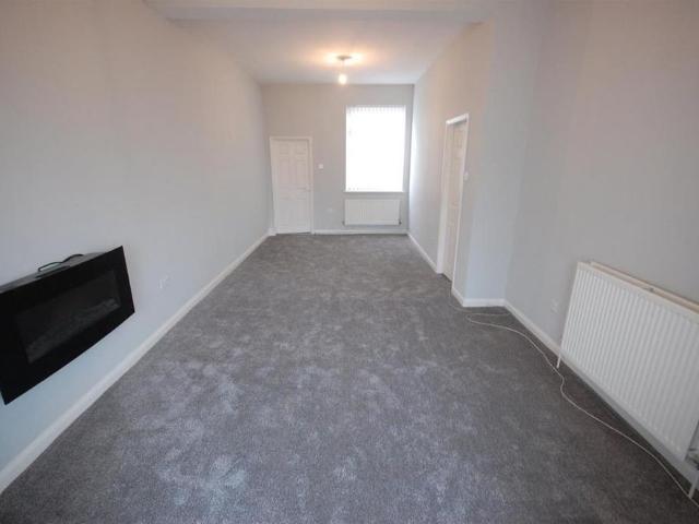 2 bedroom terraced bungalow to rent