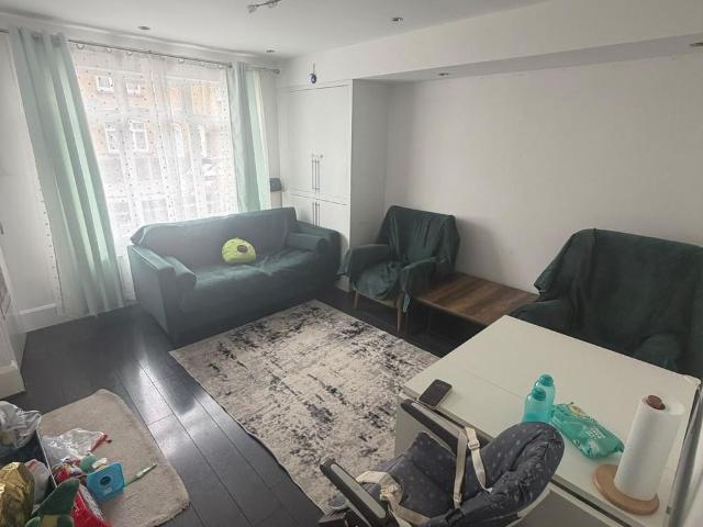 2 bedroom terraced bungalow to rent