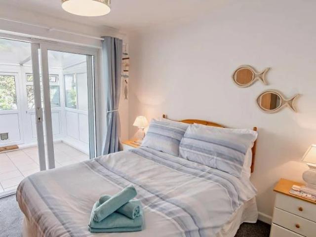 2 bedroom terraced bungalow to rent