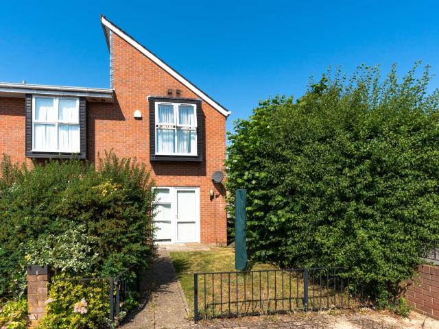 2 bedroom Terraced for rent in Charter Way, Wallingford, Oxfordshire, OX10