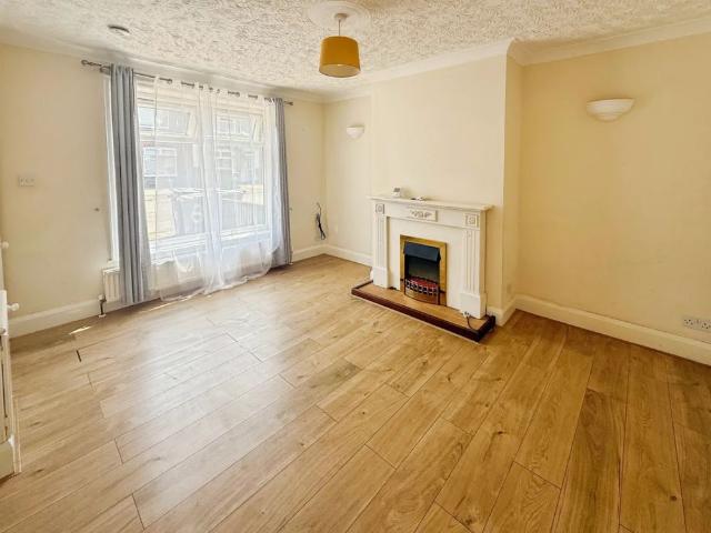 2 bedroom terraced house