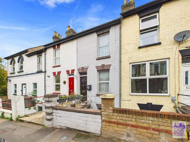 3 Bedroom Terraced House