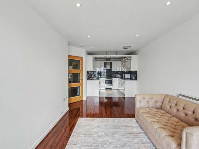 2 Bedroom Apartment Flat