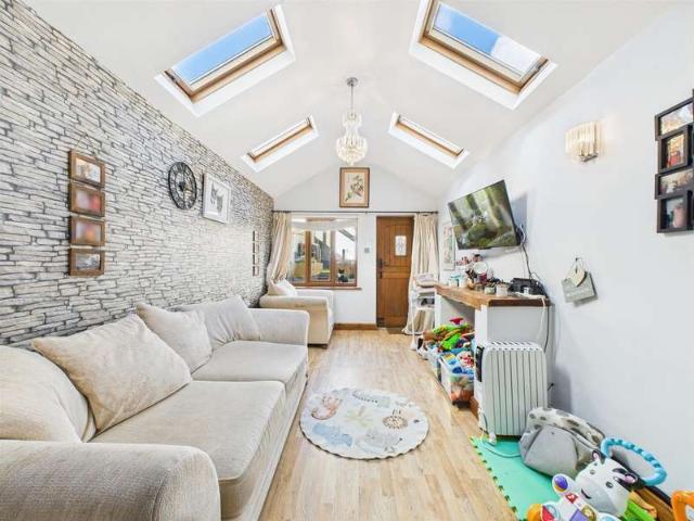 2 Bedroom Terraced House