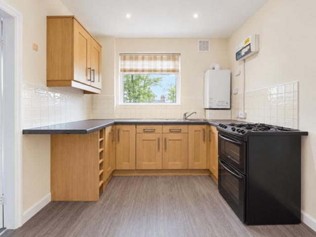 2 bedroom terraced house for rent in 2 Windmill Lane, Yeadon LS19 7TQ, LS19