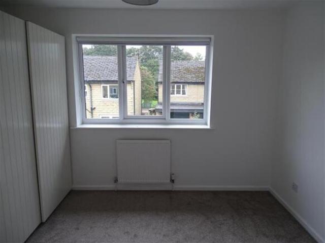 2 bedroom terraced house for rent in Coverley Rise, Yeadon, Leeds, LS19