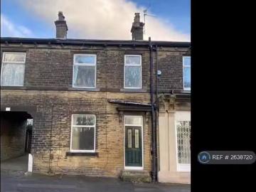 2 bedroom terraced house for rent in Calder Banks, Queensbury.