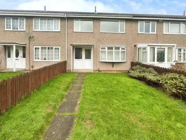 2 bedroom terraced house for rent in Campbell Grove, Grimsby.