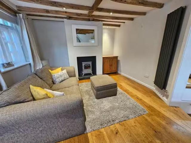 2 bedroom terraced house for rent in Castle Hill, Kenilworth.