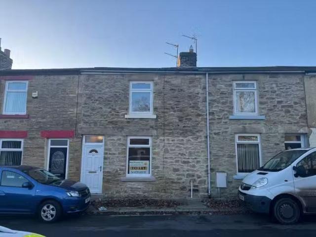 2 bedroom terraced house for rent in Church Street, Howden Le.