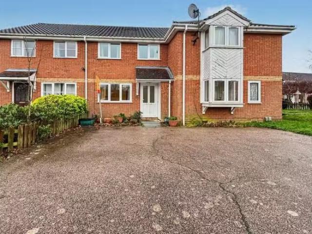 2 bedroom terraced house for rent in Chinook, Colchester Hig.