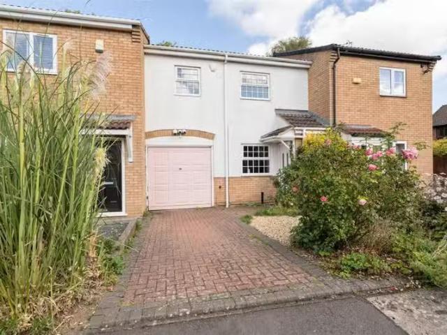 2 bedroom terraced house for rent in Crimscote Close, Shirley.