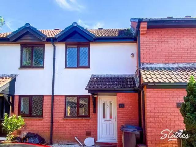 2 bedroom terraced house for rent in Cucklington Gardens, Musc.