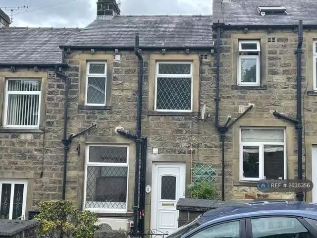 2 bedroom terraced house for rent in Apsley Street, Keighley.