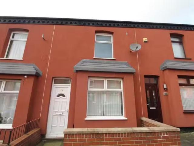 2 bedroom terraced house for rent in Armstrong Street, Horwich.