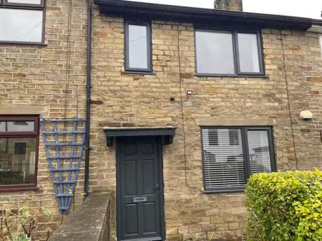 2 bedroom terraced house for rent in Barran Street, Bingley, B.