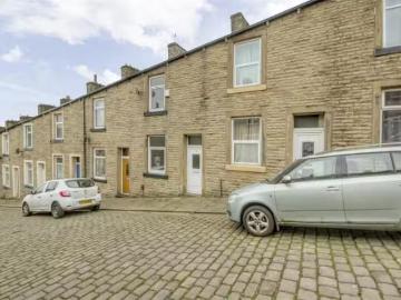 2 bedroom terraced house for rent in Basil Street, Colne, BB8