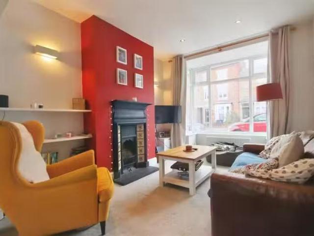 2 bedroom terraced house for rent in Gordon Road, Harborne, Bi.