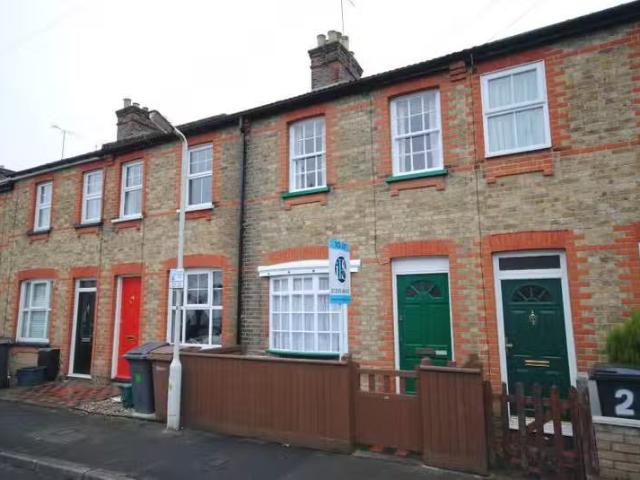 2 bedroom terraced house for rent in Gainsborough Crescent, Ch.