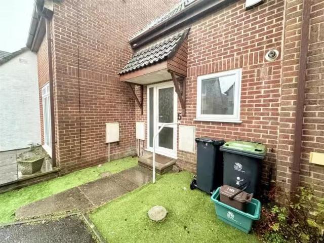 2 bedroom terraced house for rent in Georges Mews, Corfe Mulle.
