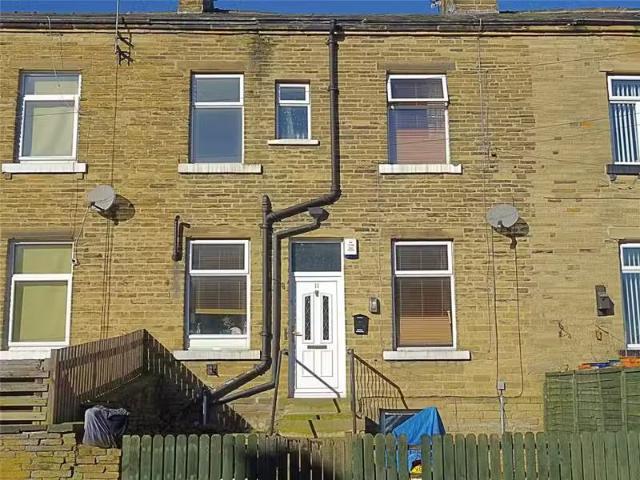 2 bedroom terraced house for rent in Grape Street, Allerton, B.
