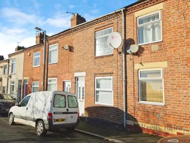 2 bedroom terraced house for rent in Greenall Road, Northwich.