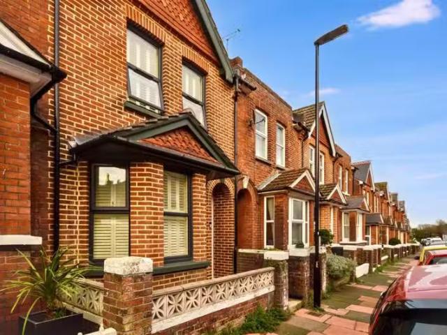 2 bedroom terraced house for rent in Greys Road, Eastbourne, B.