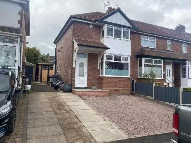 2 bedroom terraced house for rent in Groveley Lane, Longbridge.